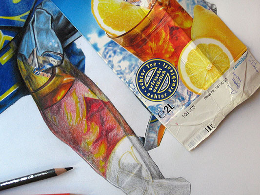 drawing the ice tea glass with crayons